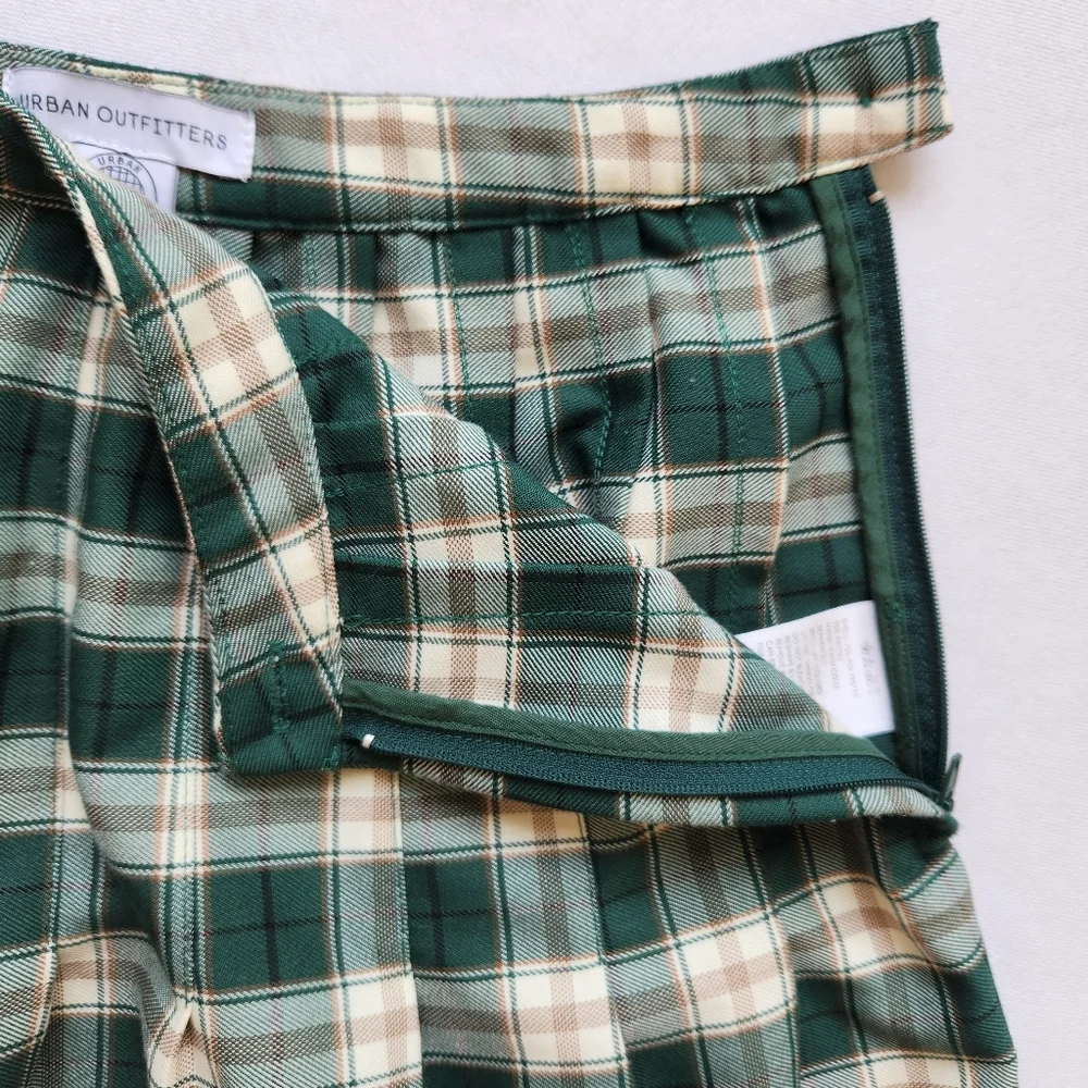 Urban Outfitters Green Plaid Pleated Schoolgirl Mini Skater Skirt Academia XS - Picture 8 of 14